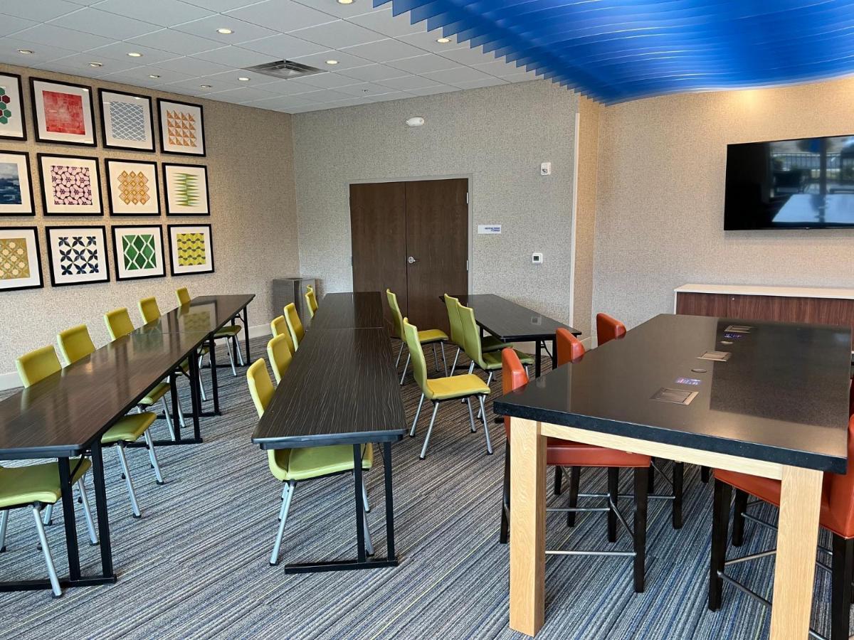 Holiday Inn Express & Suites Tuscaloosa East By Ihg Exterior foto
